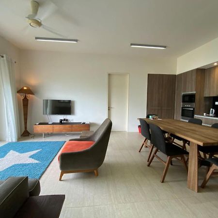 By The Sea@ Cozy Beachfront Home Batu Feringgi Buitenkant foto