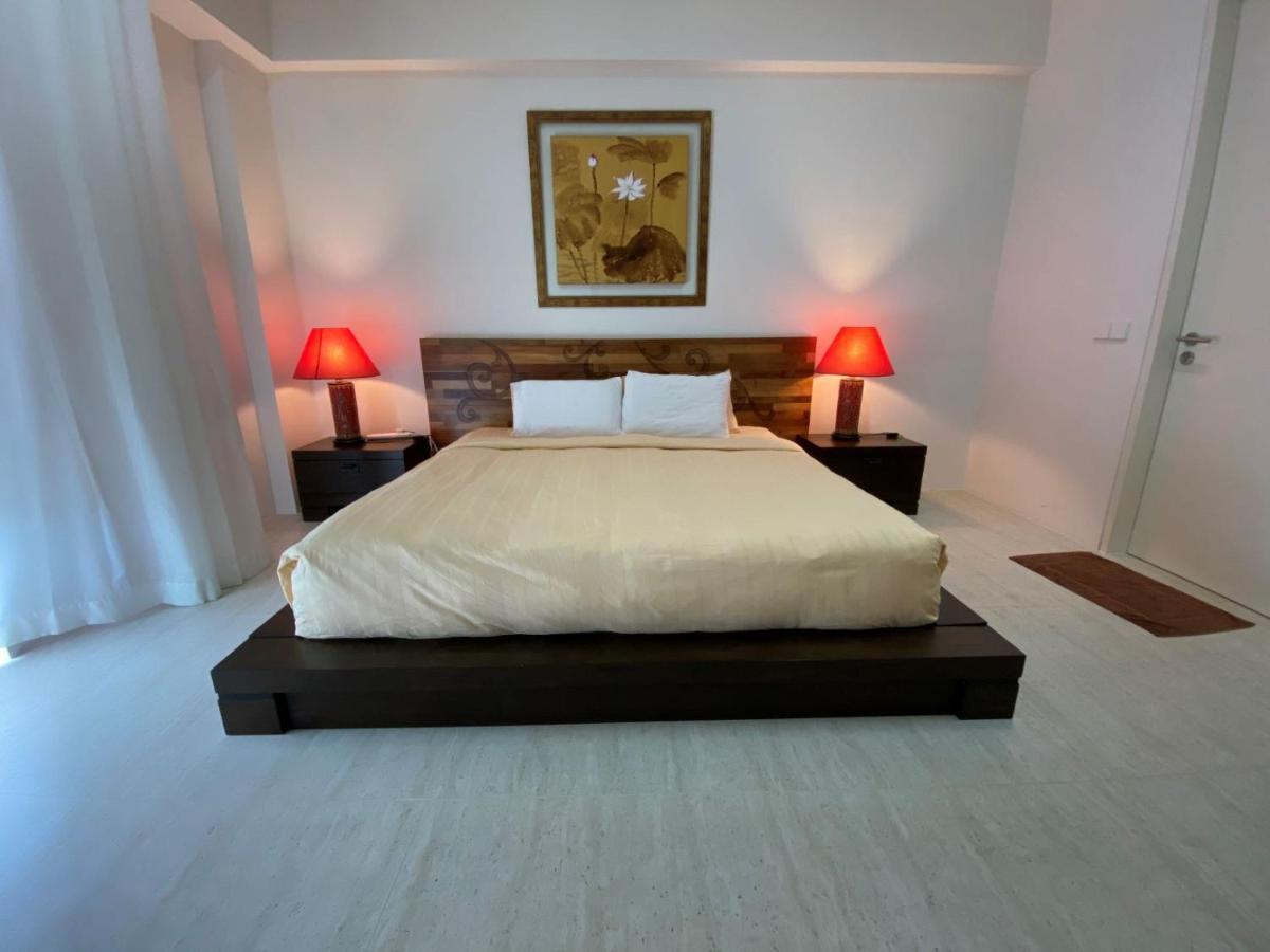 By The Sea@ Cozy Beachfront Home Batu Feringgi Buitenkant foto