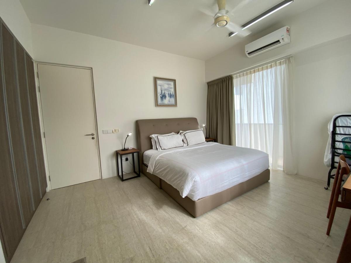 By The Sea@ Cozy Beachfront Home Batu Feringgi Buitenkant foto