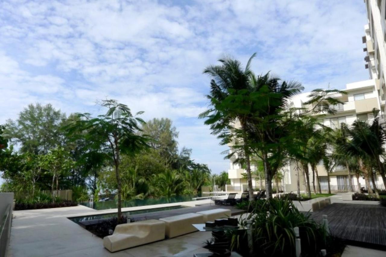 By The Sea@ Cozy Beachfront Home Batu Feringgi Buitenkant foto